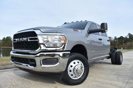 2021 RAM 3500 Tradesman Crew Cab 4x4 8' Box