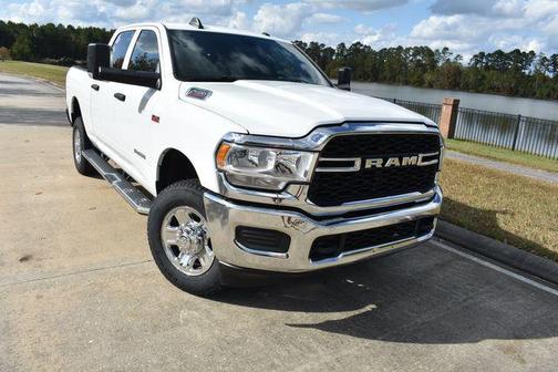 2022 RAM 2500 Tradesman Crew Cab 4x4 6'4' Box