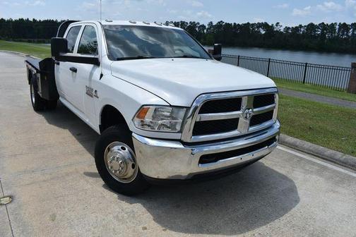 Photo 2 of 23 of 2018 RAM 3500 Tradesman