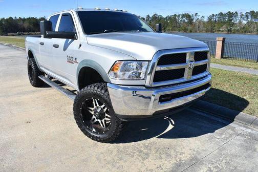 2017 RAM 2500 Tradesman Crew Cab 4x4 6'4' Box