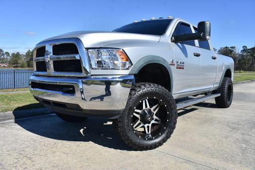 2017 RAM 2500 Tradesman Crew Cab 4x4 6'4' Box