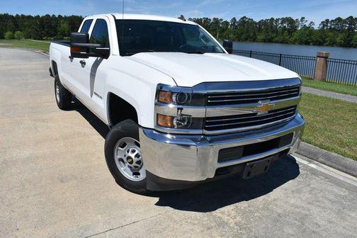 Summit White 2018 Chevrolet Silverado 2500 WT