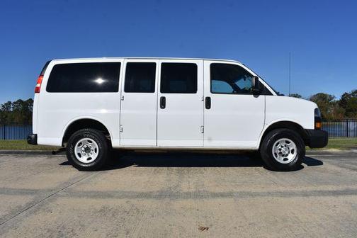 2020 Chevrolet Express 2500 LS