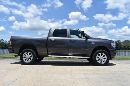 2022 RAM 2500 Big Horn Crew Cab 4x4 6'4' Box