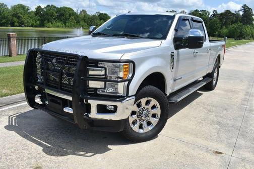 Ingot Silver Metallic 2017 Ford F-250 Lariat