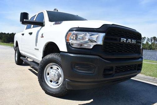 2022 RAM 2500 Tradesman Crew Cab 4x4 6'4' Box