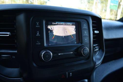 2022 RAM 2500 Tradesman Crew Cab 4x4 6'4' Box