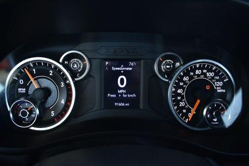 2022 RAM 2500 Tradesman Crew Cab 4x4 6'4' Box