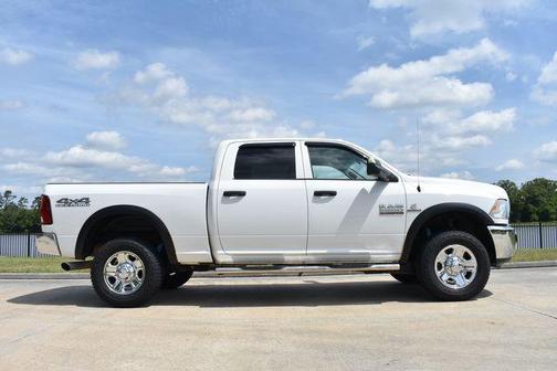 Bright White Clearcoat 2018 RAM 2500 Tradesman Crew Cab 4x4 6'4' Box