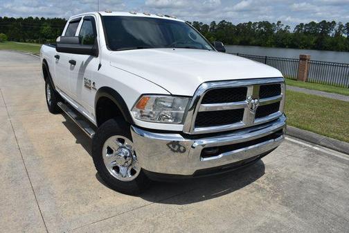 Bright White Clearcoat 2018 RAM 2500 Tradesman Crew Cab 4x4 6'4' Box