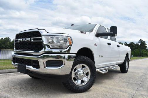 Bright White Clearcoat 2022 RAM 2500 Tradesman Crew Cab 4x4 8' Box