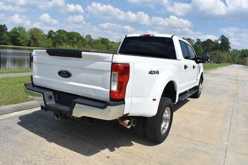 Oxford White 2018 Ford F-350 XL
