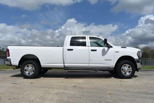 2021 RAM 2500 Tradesman Crew Cab 4x4 8' Box