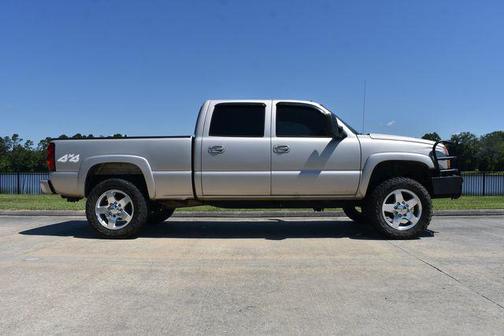 2005 Chevrolet Silverado 2500 LS H/D Crew Cab