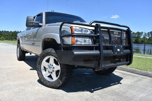 2005 Chevrolet Silverado 2500 LS H/D Crew Cab