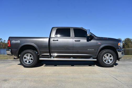 2020 RAM 2500 Laramie Crew Cab 4X4 6'4' Box