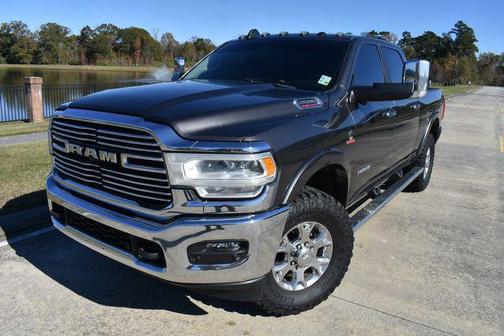 2020 RAM 2500 Laramie Crew Cab 4X4 6'4' Box