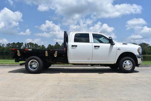 2024 RAM 3500 Tradesman Crew Cab 4x4 8' Box