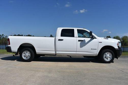 2020 RAM 2500 Tradesman Crew Cab 4x2 8' Box