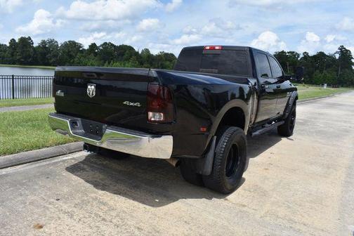 Brilliant Black Crystal Pearlcoat 2018 RAM 3500 Big Horn Crew Cab 4x4 8' Box