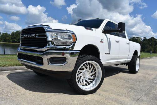 2020 RAM 2500 Big Horn Crew Cab 4X4 6'4' Box