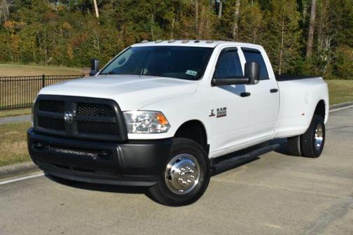2018 RAM 3500 Tradesman Crew Cab 4x4 8' Box