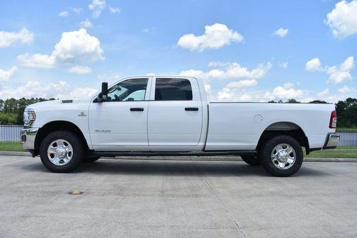 Photo 3 of 20 of 2019 RAM 2500 Tradesman