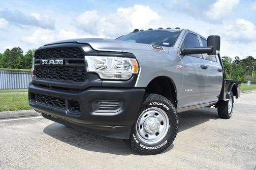 2022 RAM 2500 Tradesman Crew Cab 4x4 6'4' Box