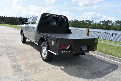 2022 RAM 2500 Tradesman Crew Cab 4x4 6'4' Box