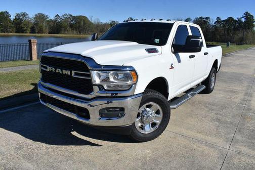 2024 RAM 2500 Tradesman Crew Cab 4x4 6'4' Box