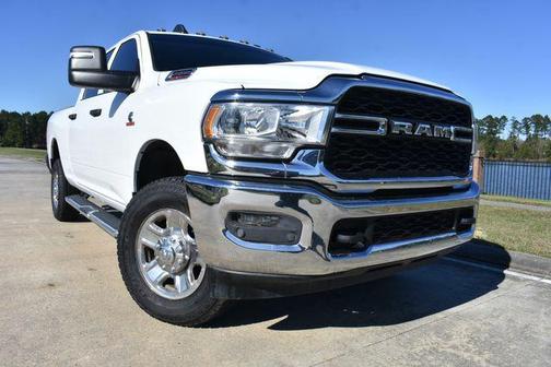 2024 RAM 2500 Tradesman Crew Cab 4x4 6'4' Box