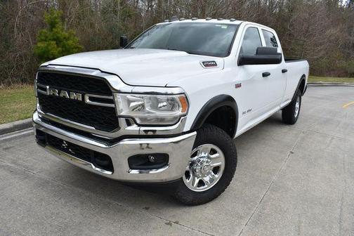 2022 RAM 2500 Tradesman Crew Cab 4x4 8' Box