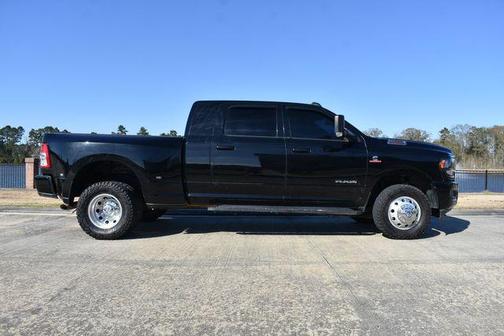 2019 RAM 3500 Big Horn Mega Cab 4x4 6'4' Box