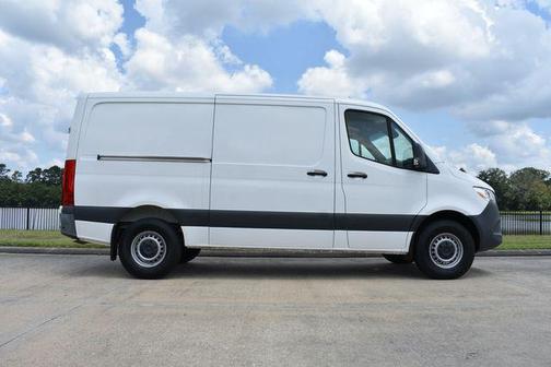 2022 Mercedes-Benz Sprinter 1500 Standard Roof I4