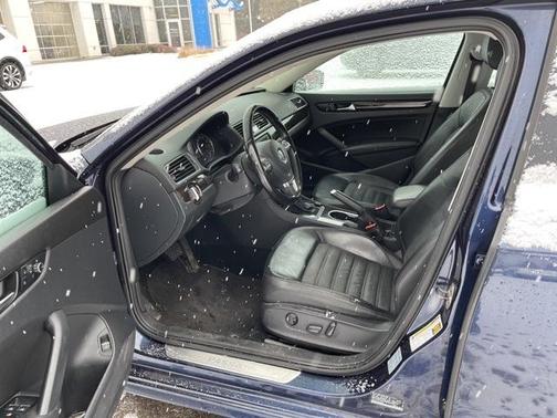 2014 Volkswagen Passat 3.6L V6 DSG SEL Premium