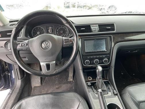 2014 Volkswagen Passat 3.6L V6 DSG SEL Premium