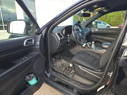 2019 Jeep Grand Cherokee Laredo E