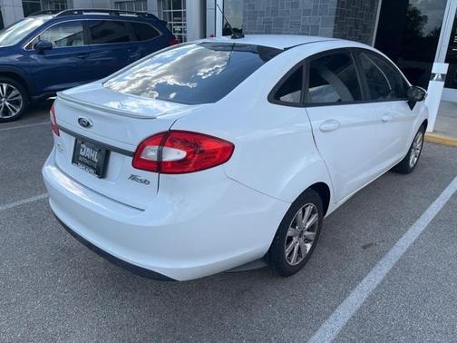 2013 Ford Fiesta SE