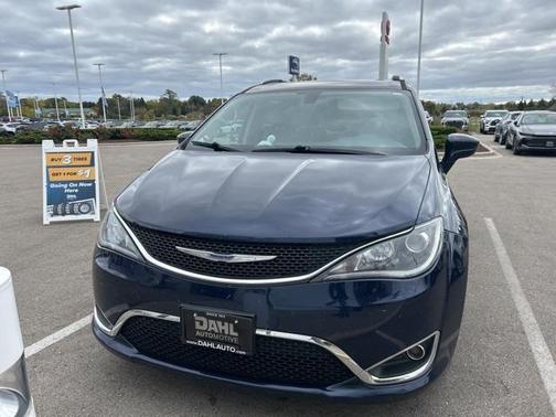 2019 Chrysler Pacifica Touring-L