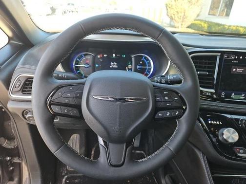 2022 Chrysler Pacifica Hybrid Limited