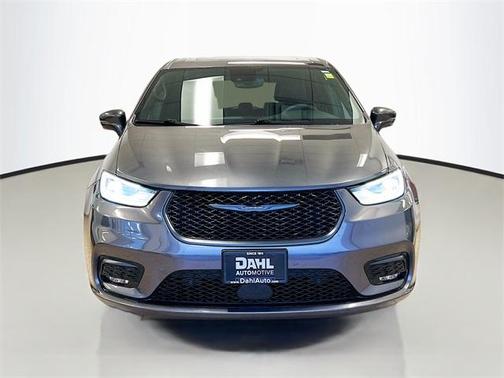 2022 Chrysler Pacifica Hybrid Limited