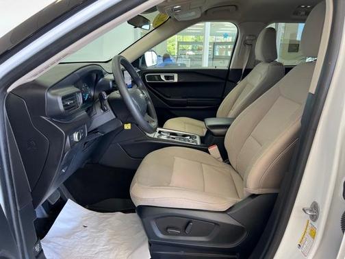 2022 Ford Explorer Base