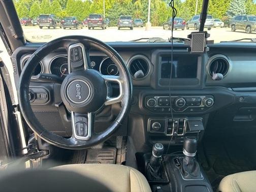 2020 Jeep Gladiator Sport