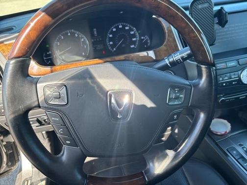 2011 Hyundai Equus Signature