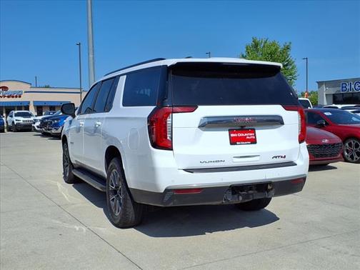 2022 GMC Yukon XL AT4