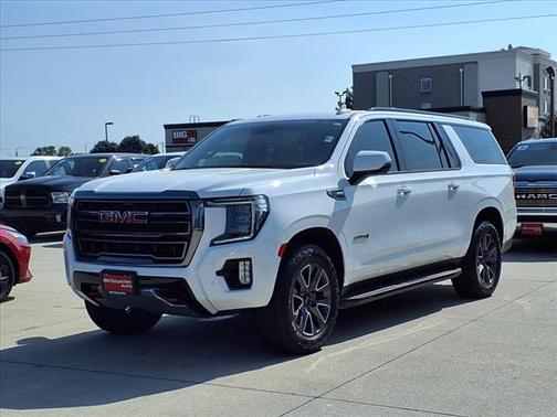 2022 GMC Yukon XL AT4