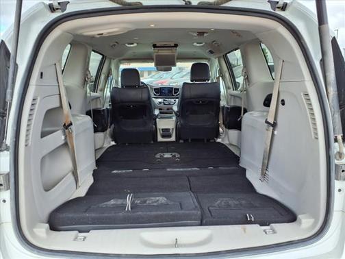 2018 Chrysler Pacifica Touring-L