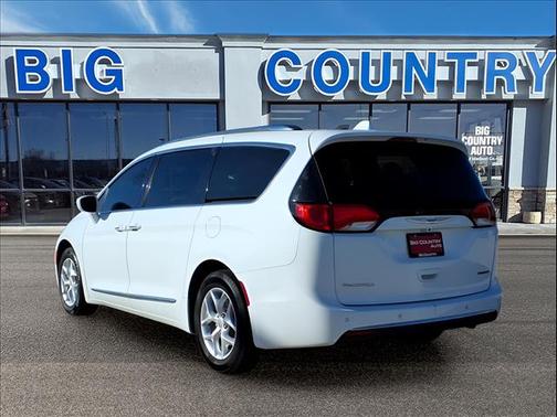 2018 Chrysler Pacifica Touring-L