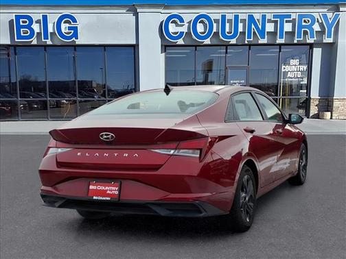 2023 Hyundai ELANTRA SEL