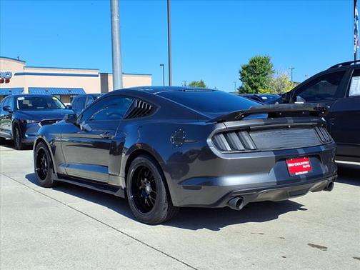 2016 Ford Mustang V6